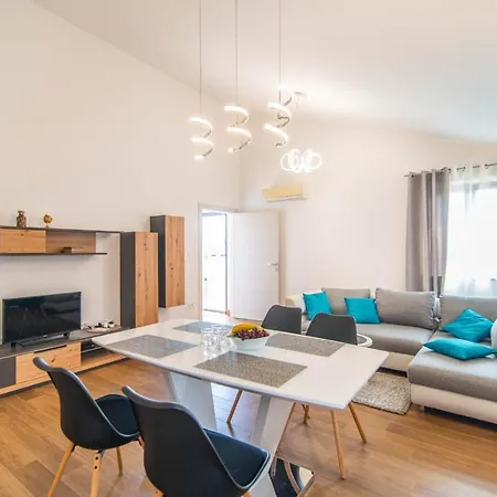 Vabriga Apartman